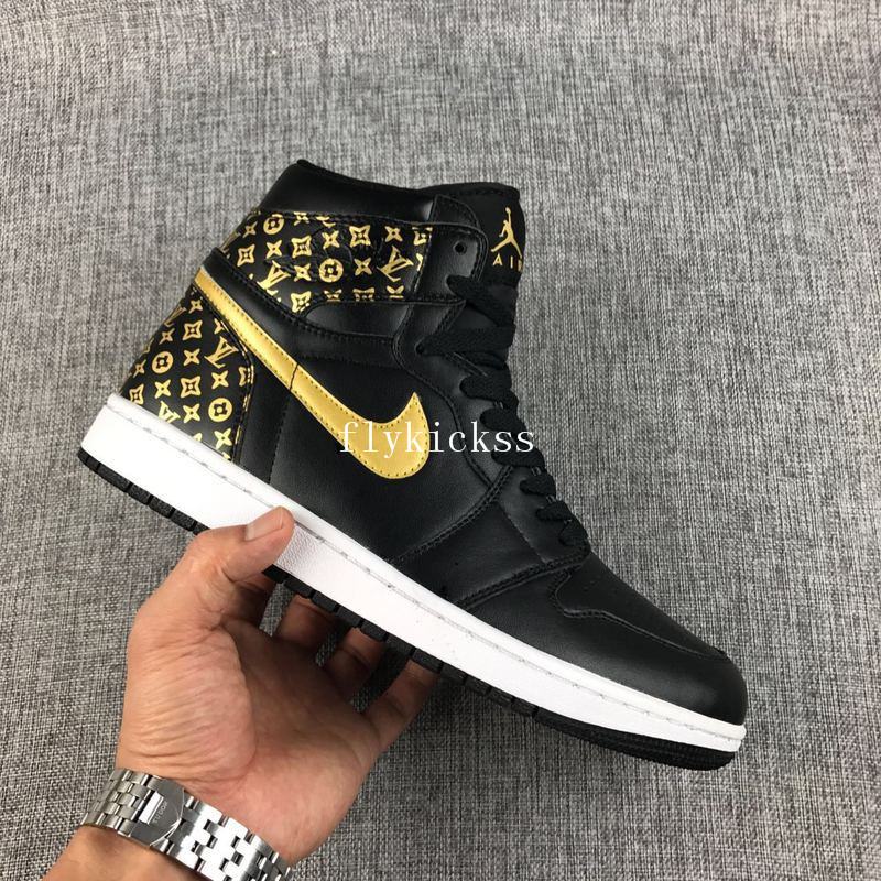 Air Jordan 1 Retro Black LVS